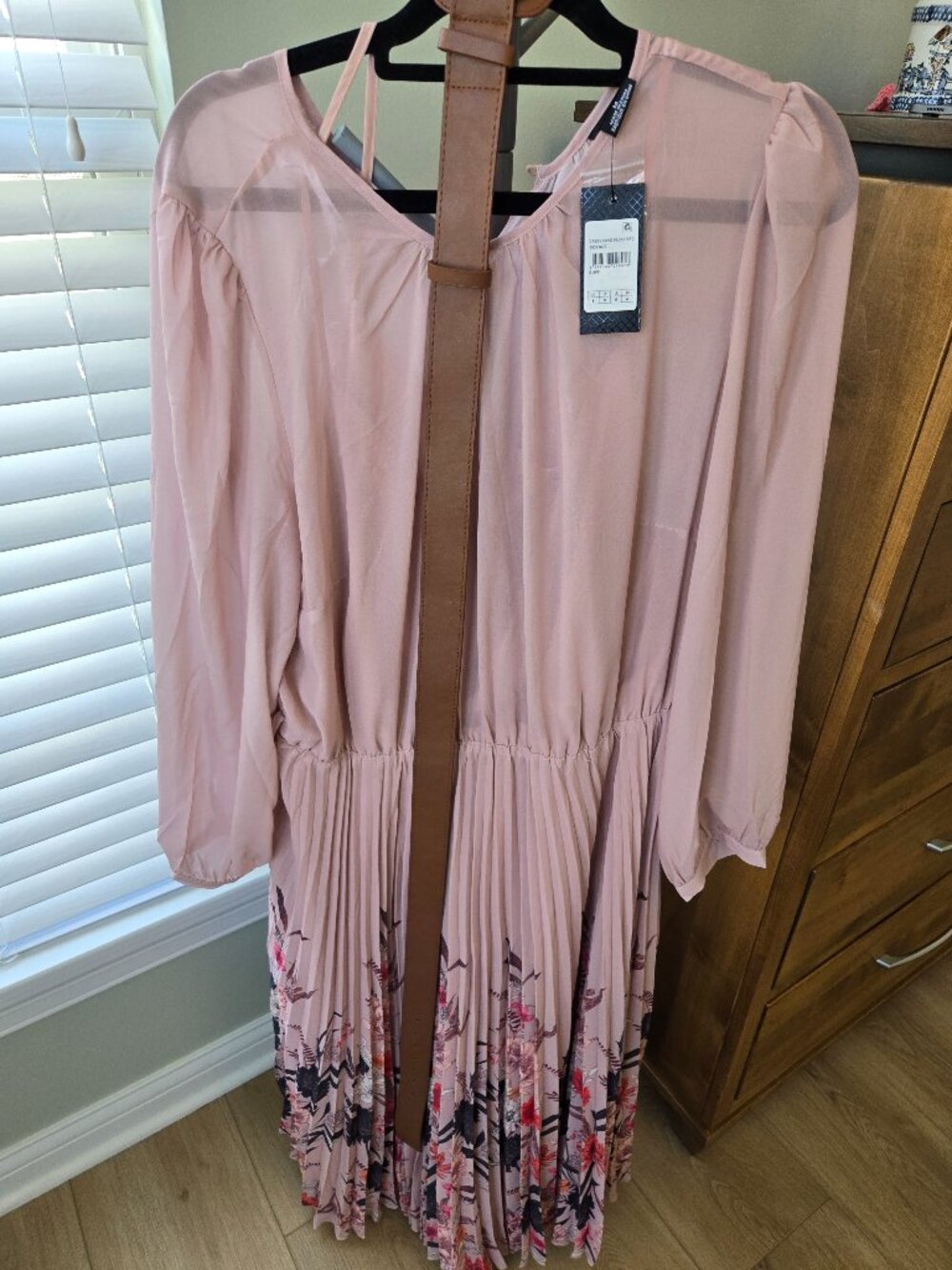 NWT City Chic Love Pleat Border Dress